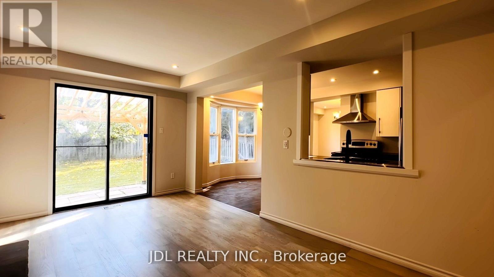 127 Huntington Park Drive, Markham, Ontario  L3T 7C8 - Photo 6 - N13737932