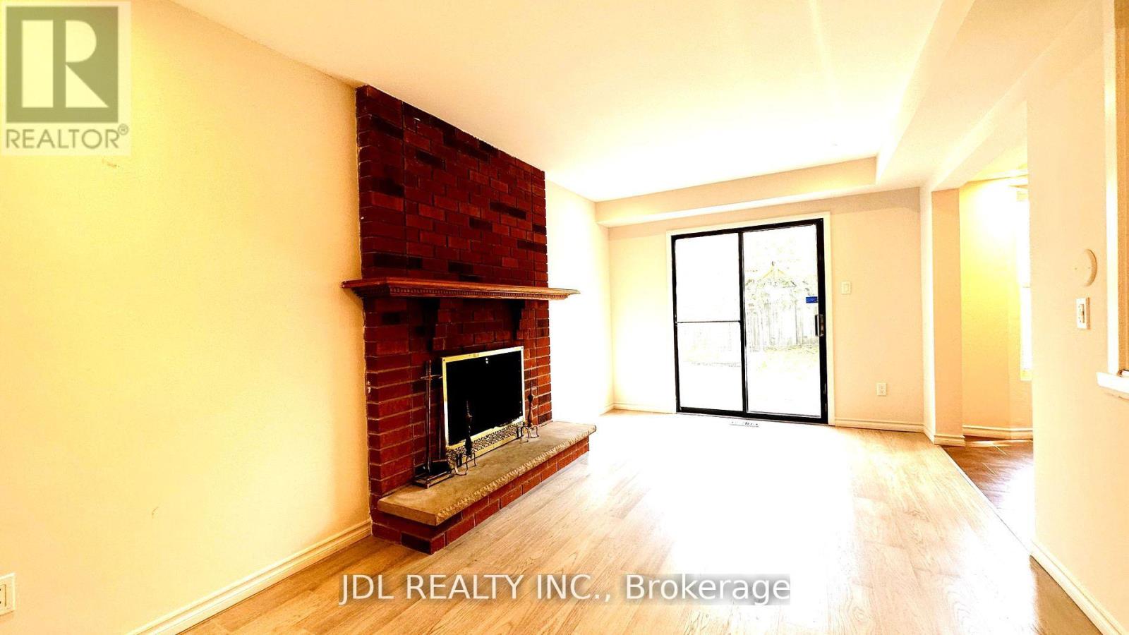 127 Huntington Park Drive, Markham, Ontario  L3T 7C8 - Photo 7 - N13737932
