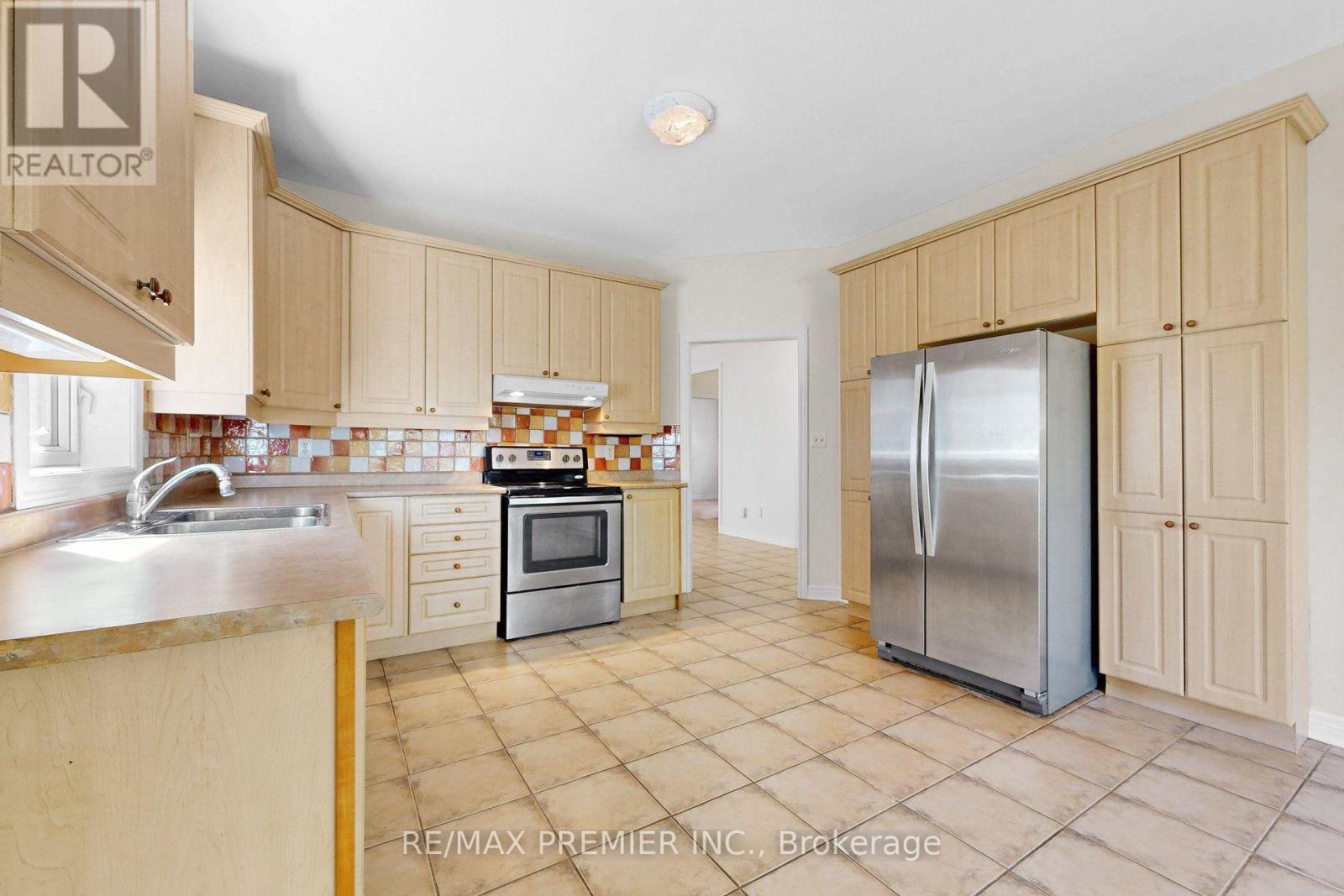 146 South Belair Drive, Vaughan, Ontario  L4H 2N5 - Photo 13 - N13737956