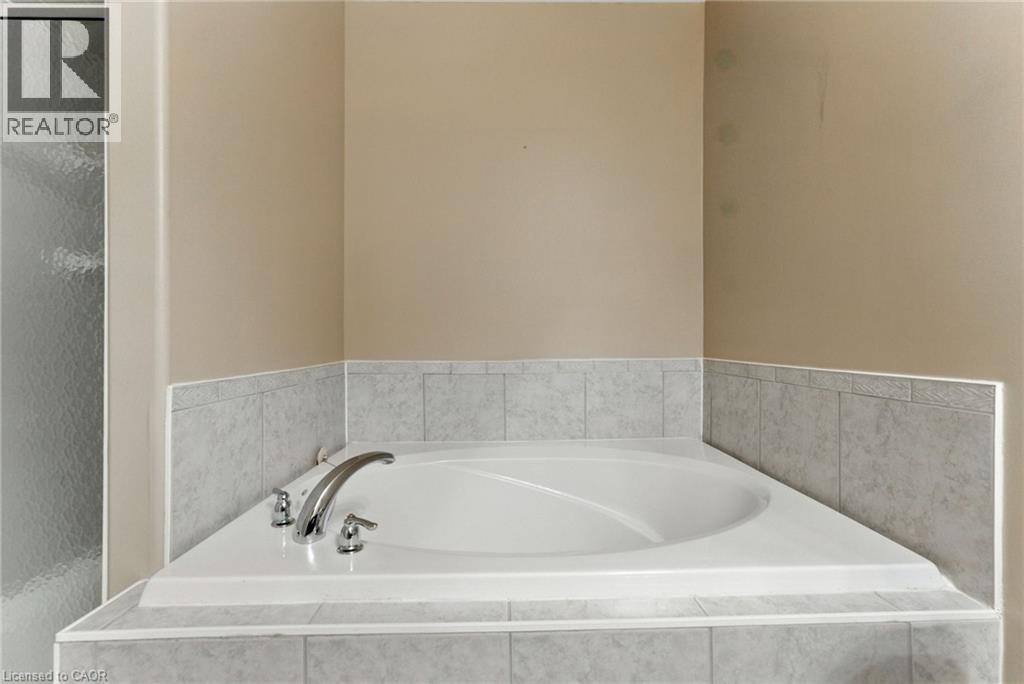 40 Wesleyan Court Unit# 6, Ancaster, Ontario L9G 5C7 - Photo 18 - 40828030