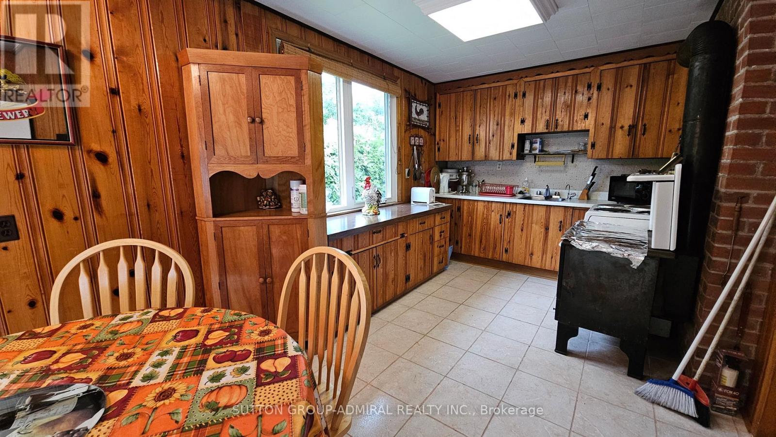 2392 Lakeshore Drive, Ramara, Ontario  L0K 1B0 - Photo 12 - S13737880