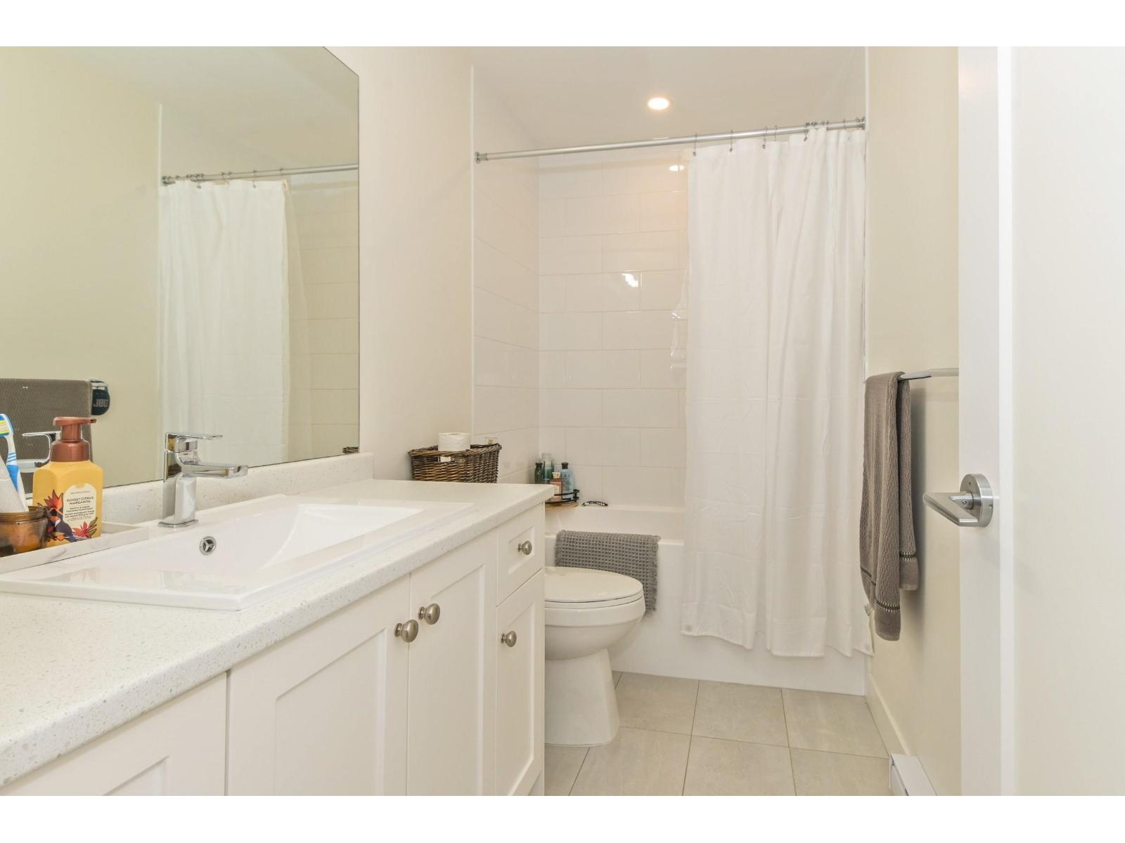 27726 Roundhouse Drive, Abbotsford, British Columbia  V4X 0A5 - Photo 30 - R3160431