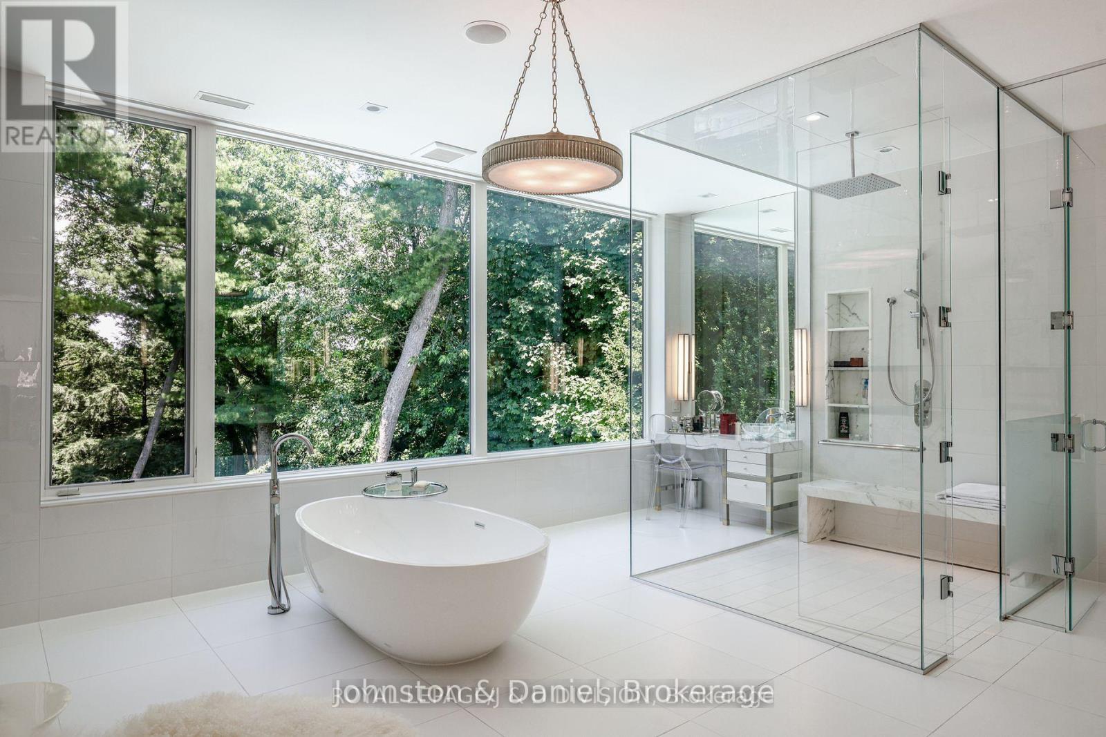 20 Forest Glen Crescent, Toronto, Ontario  M4N 2E8 - Photo 13 - C13612618