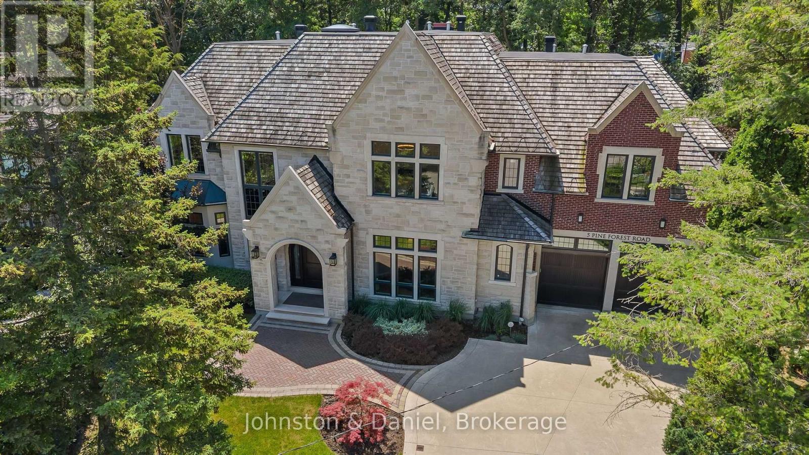 5 Pine Forest Road, Toronto, Ontario  M4N 3E6 - Photo 3 - C13663864