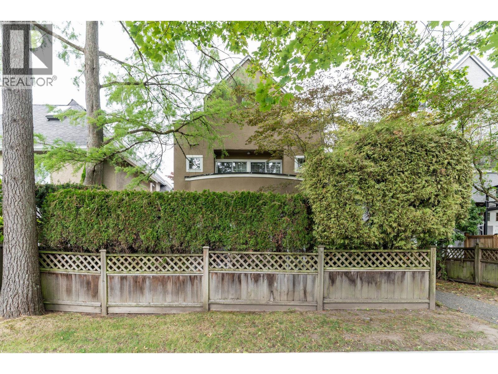 3581 W 6TH AVENUE, Vancouver, British Columbia