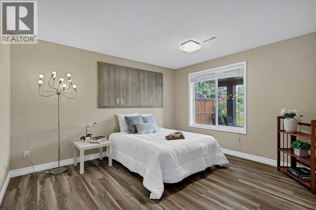 32 Valley Crest Gardens NW, Calgary, Alberta  T3B 5W8 - Photo 33 - A2338202