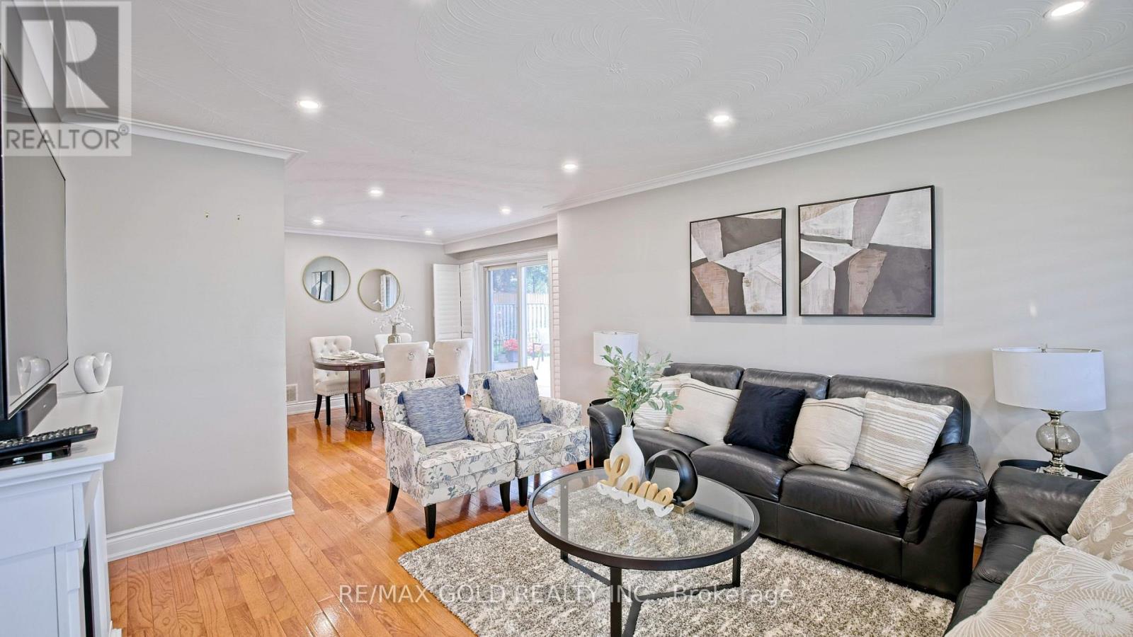 7428 Pickfair Drive, Mississauga, Ontario  L4T 2M9 - Photo 13 - W13737828