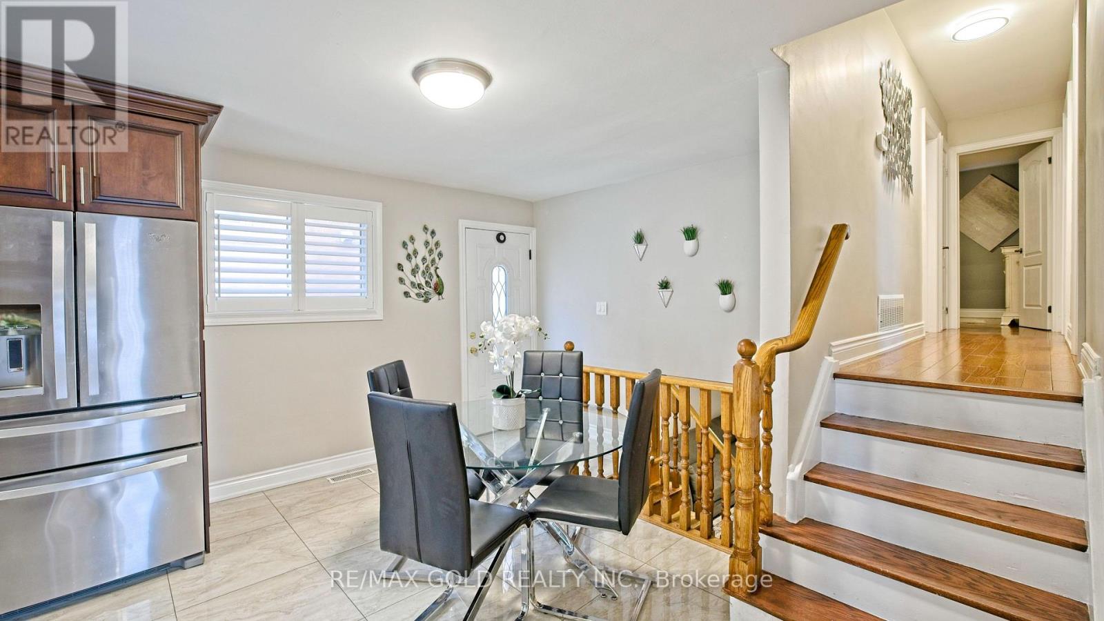 7428 Pickfair Drive, Mississauga, Ontario  L4T 2M9 - Photo 18 - W13737828