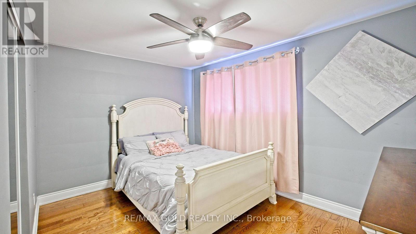 7428 Pickfair Drive, Mississauga, Ontario  L4T 2M9 - Photo 26 - W13737828