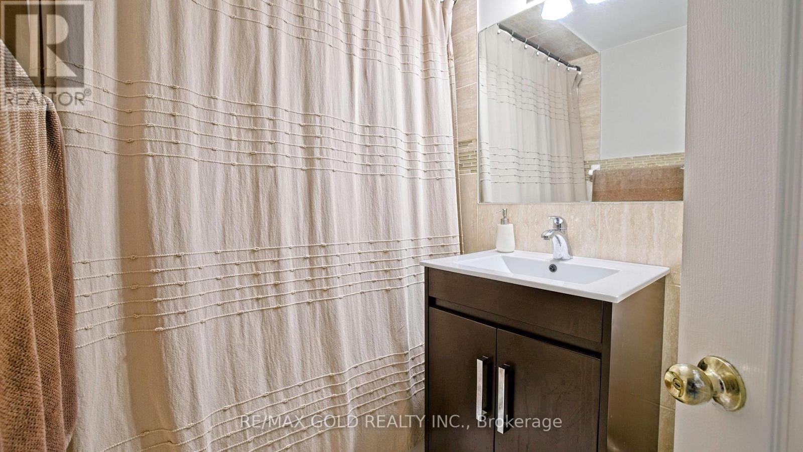 7428 Pickfair Drive, Mississauga, Ontario  L4T 2M9 - Photo 39 - W13737828