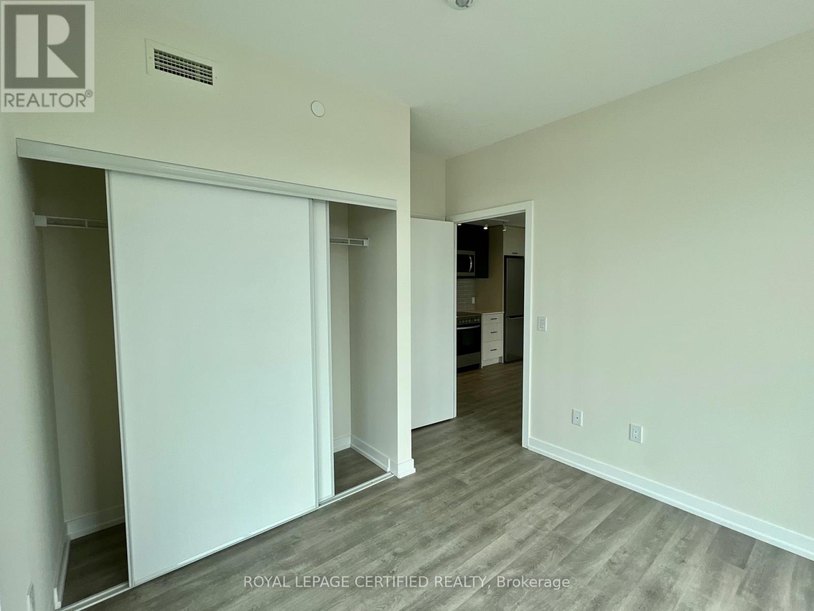 703 - 2300 St. Clair Avenue W, Toronto, Ontario  M6N 0B3 - Photo 11 - W13737838