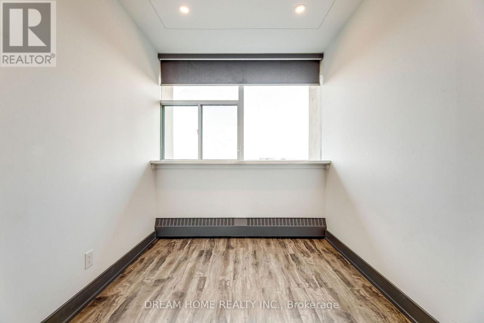 1010 - 2301 Derry Road W, Mississauga, Ontario  L5N 2R4 - Photo 9 - W13737852