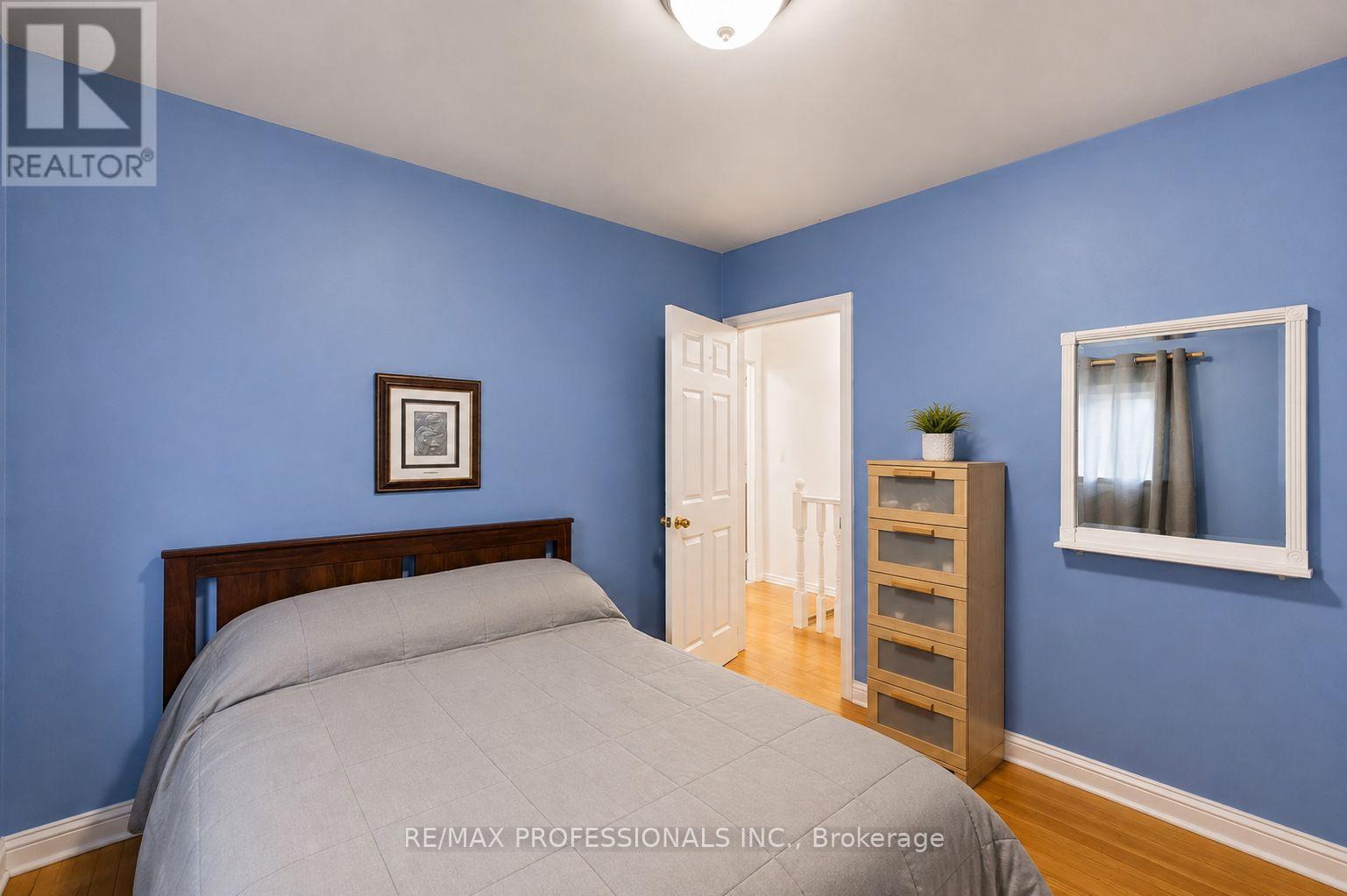 166 Caledonia Road, Toronto, Ontario  M6E 4S7 - Photo 13 - W13737862