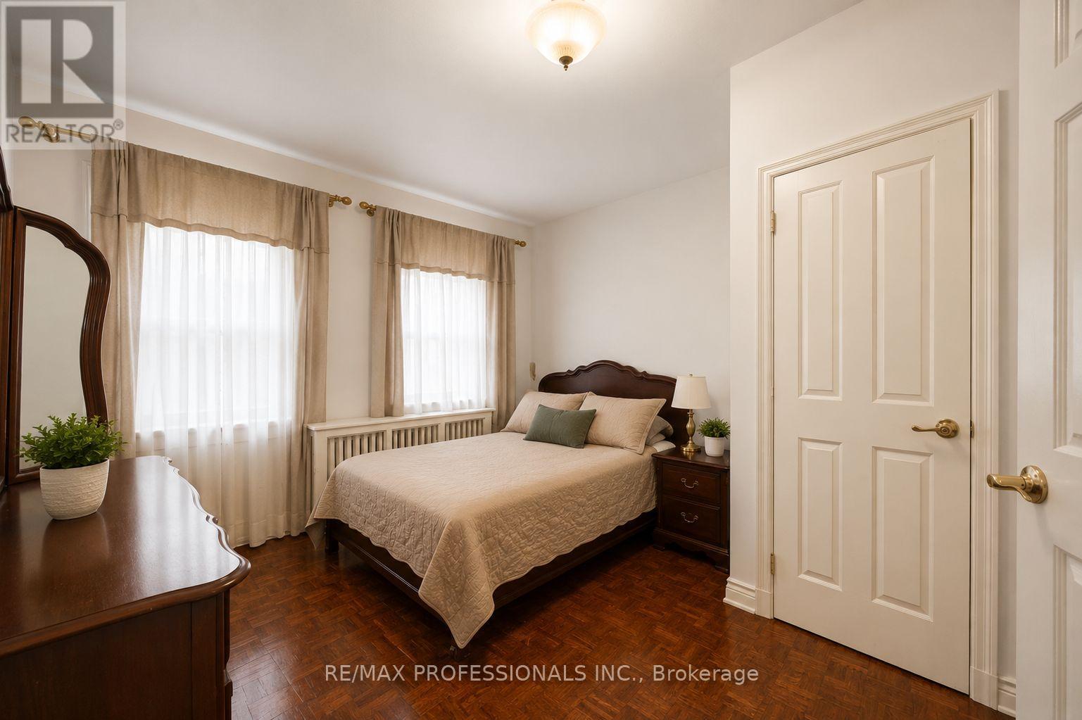 166 Caledonia Road, Toronto, Ontario  M6E 4S7 - Photo 6 - W13737862