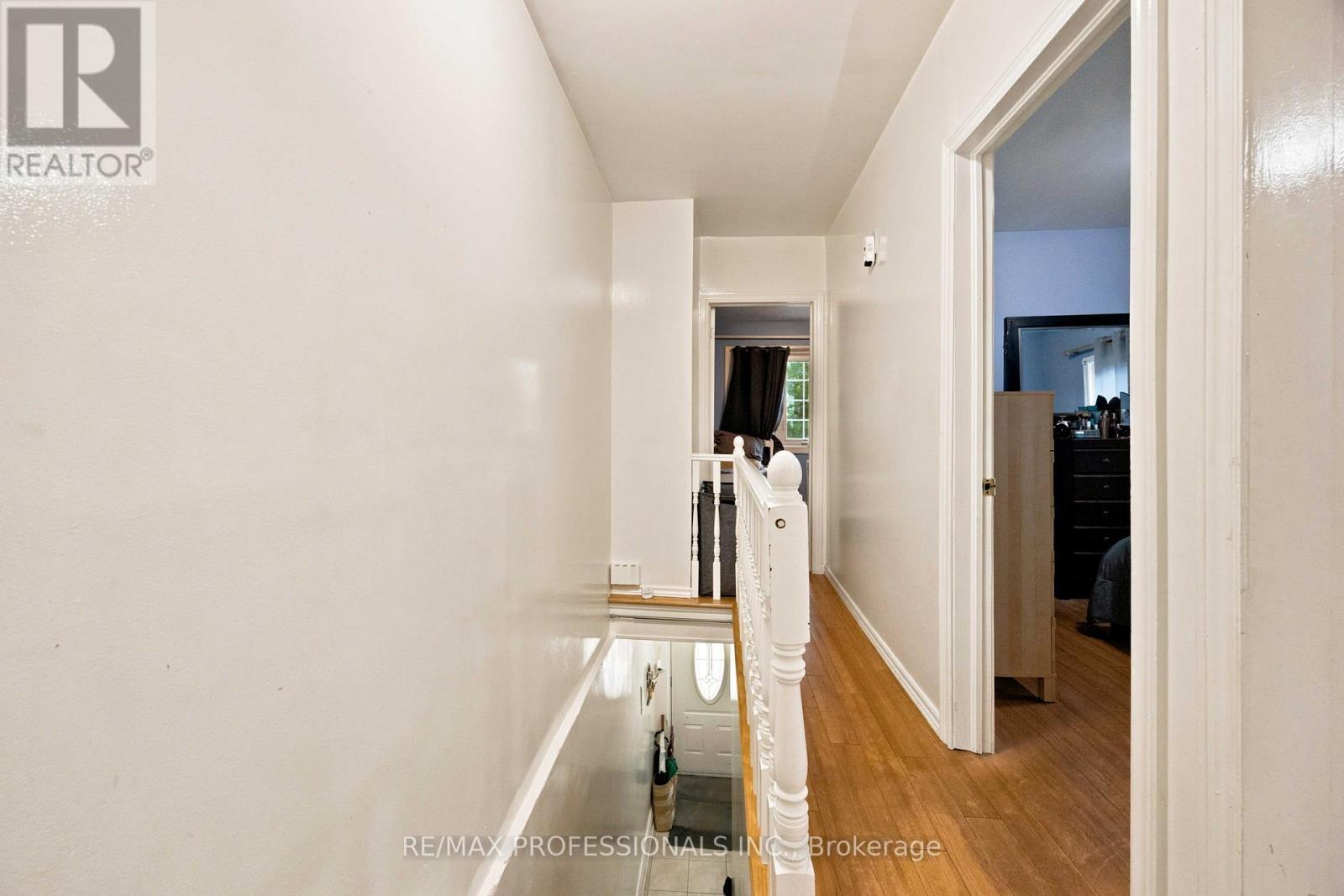 166 Caledonia Road, Toronto, Ontario  M6E 4S7 - Photo 8 - W13737862