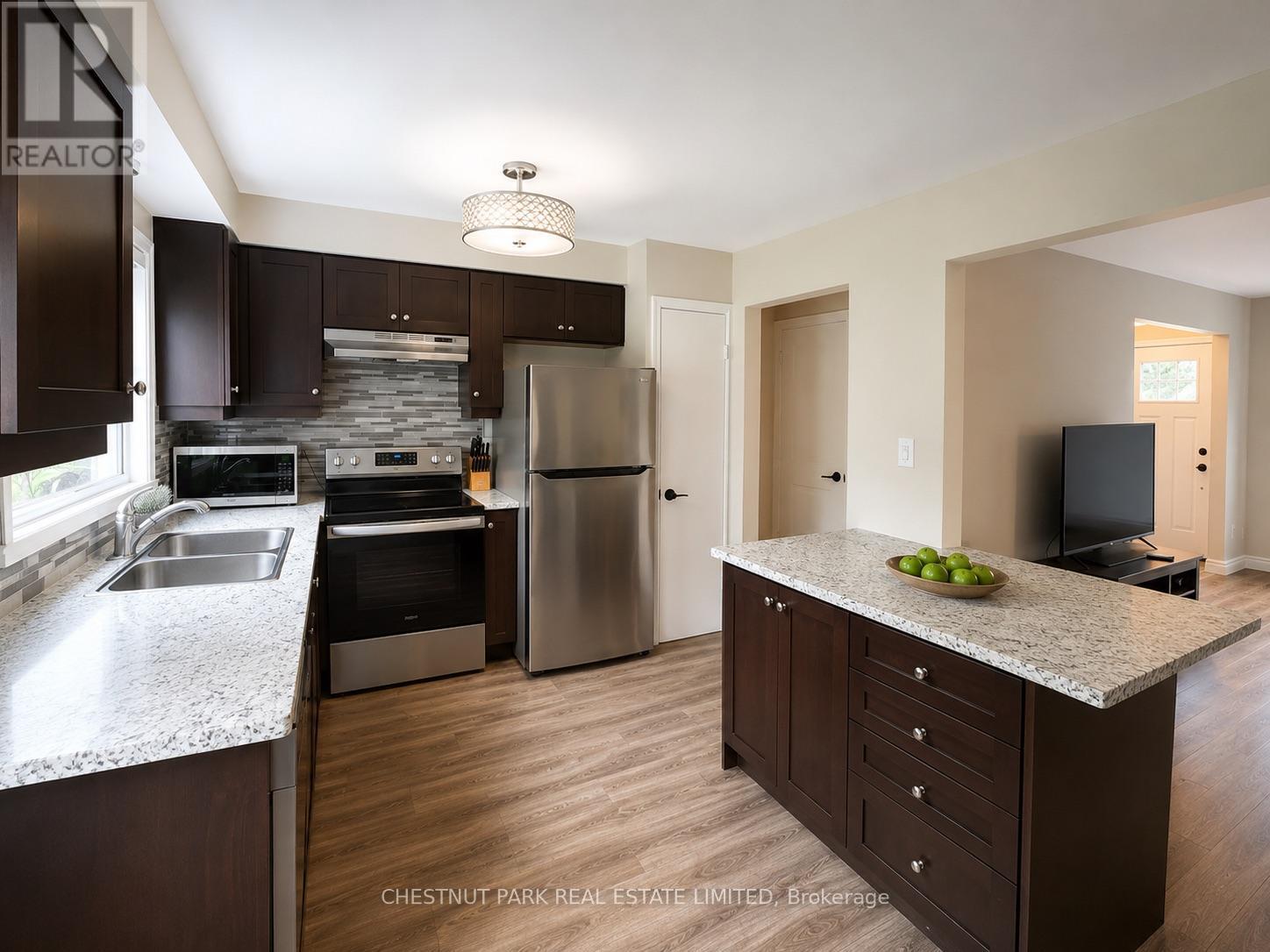 1439 Leighland Road, Burlington, Ontario  L7R 3S6 - Photo 5 - W13737904