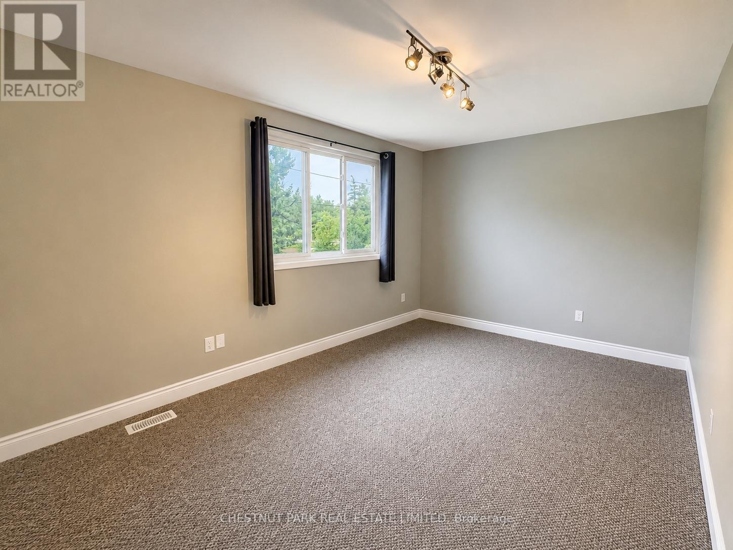 1439 Leighland Road, Burlington, Ontario  L7R 3S6 - Photo 9 - W13737904