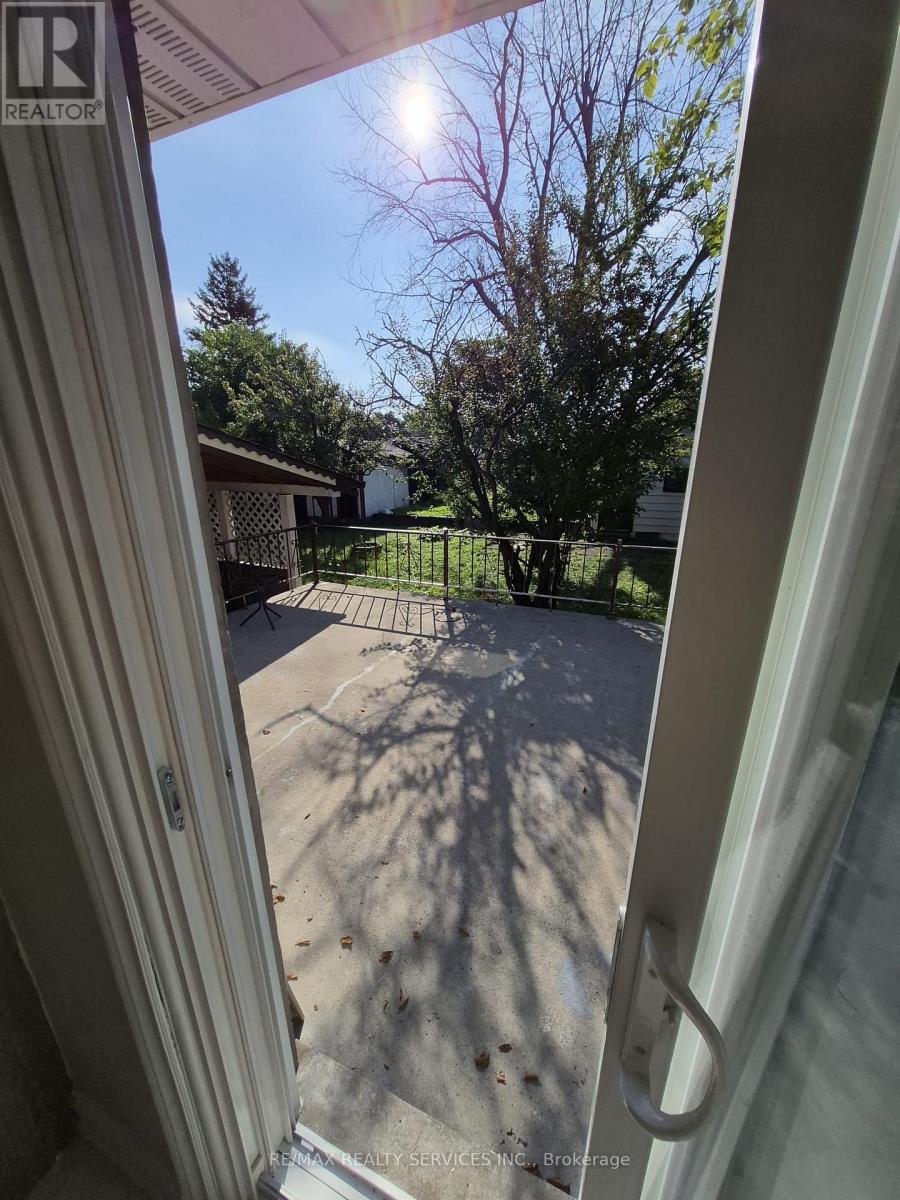35 Jersey Avenue, Brampton, Ontario  L6W 1L5 - Photo 12 - W13737942