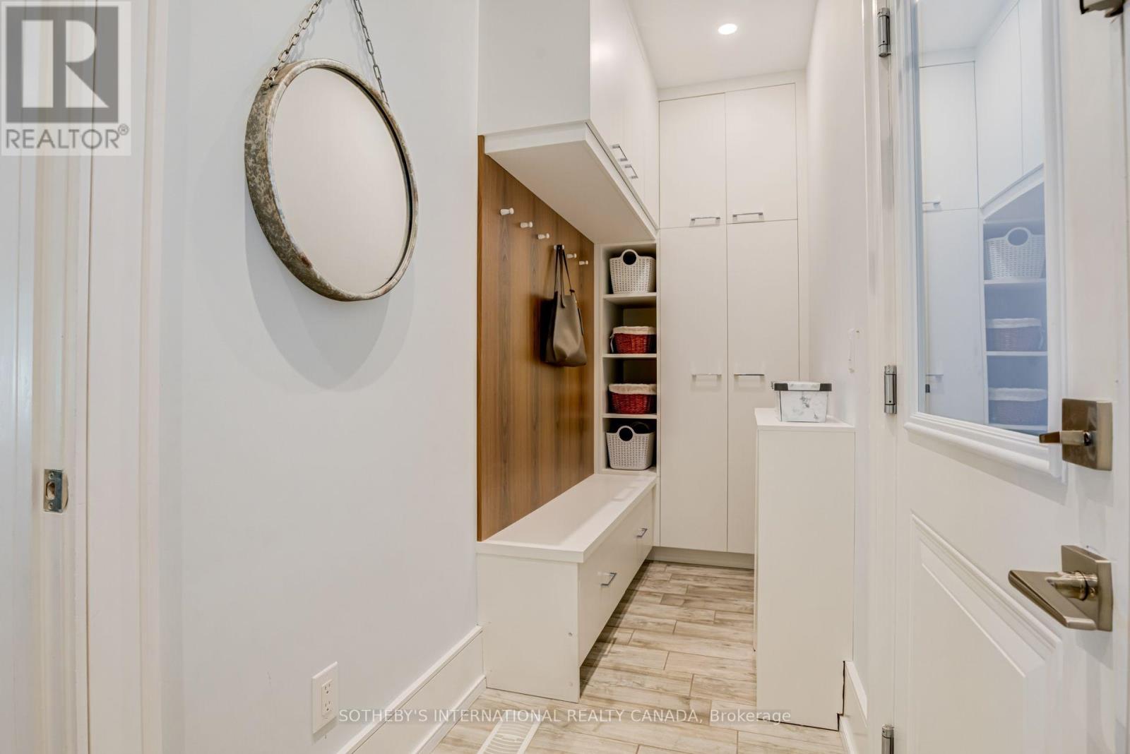 29 Oakwood Avenue, Mississauga, Ontario  L5G 3L2 - Photo 12 - W13737968
