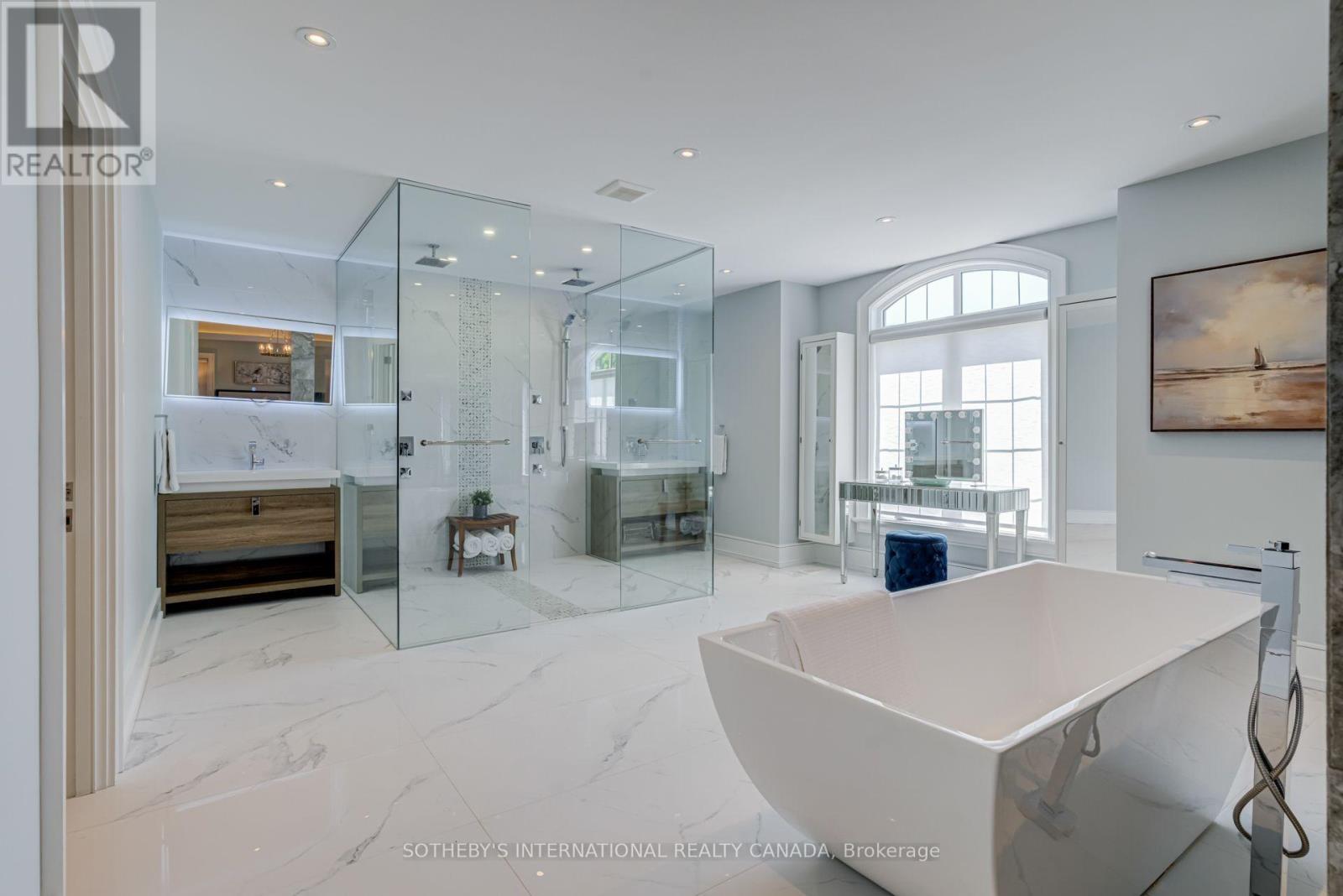 29 Oakwood Avenue, Mississauga, Ontario  L5G 3L2 - Photo 17 - W13737968