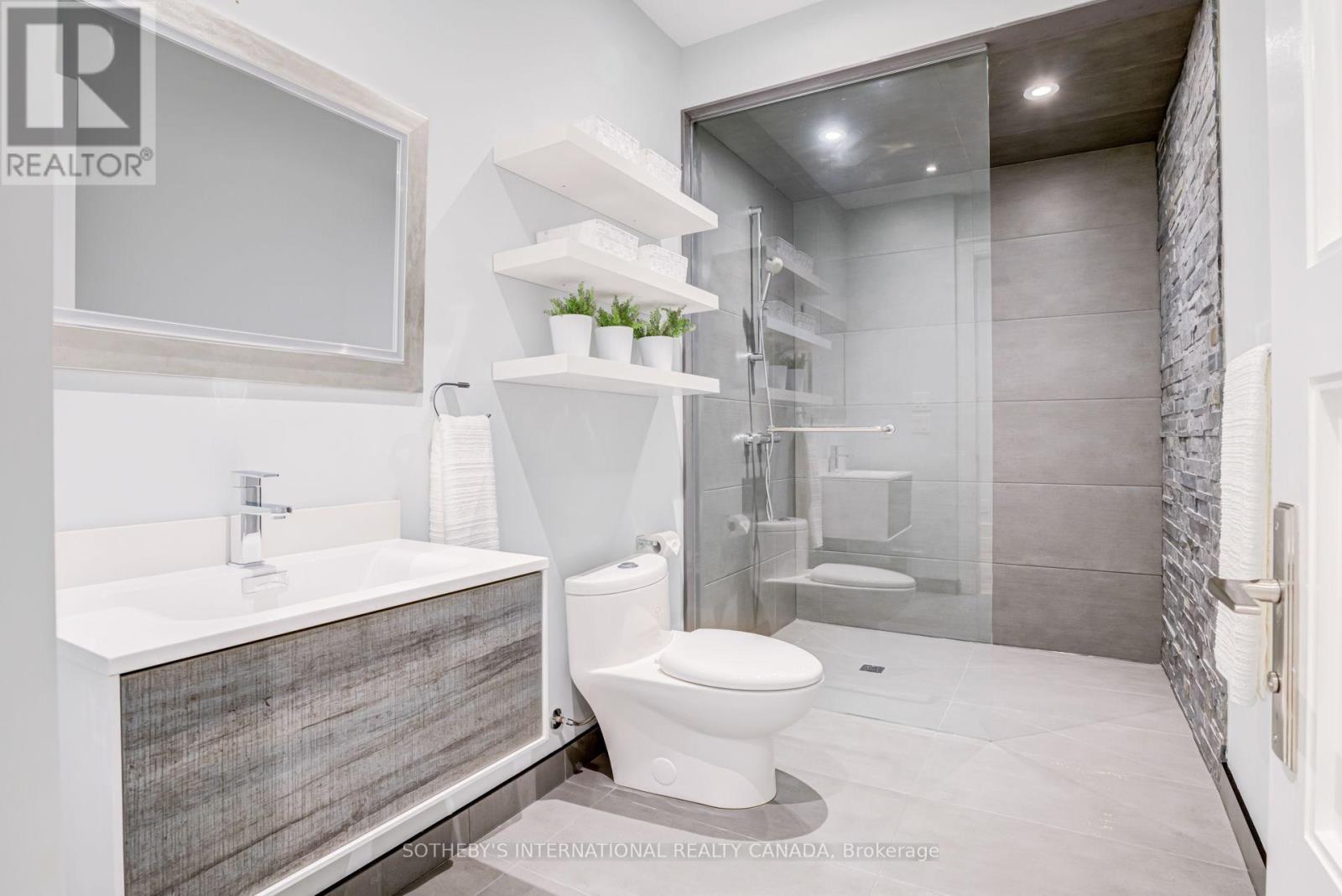 29 Oakwood Avenue, Mississauga, Ontario  L5G 3L2 - Photo 29 - W13737968