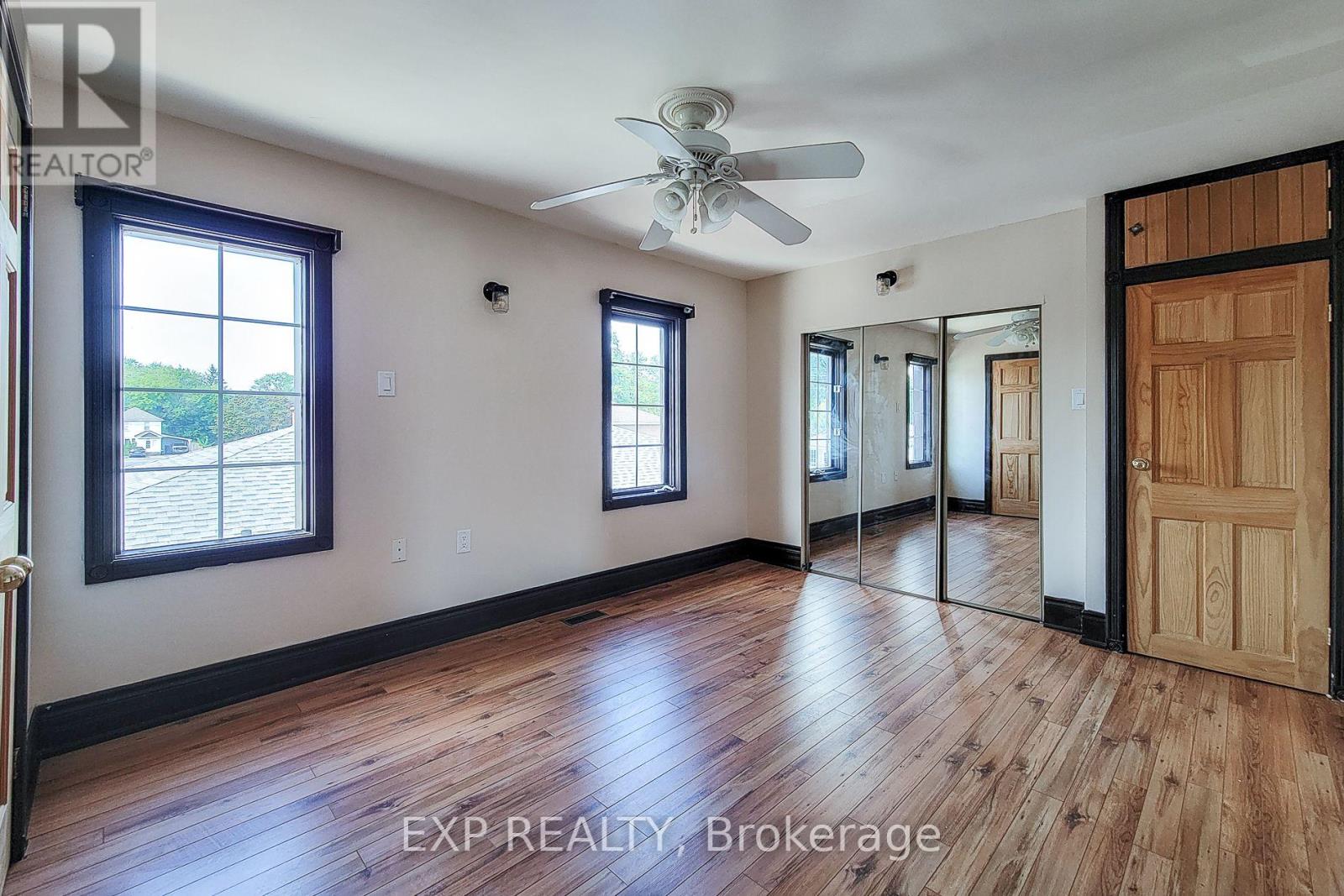 Upper - 6133 Prospect Street, Niagara Falls, Ontario  L2G 1G9 - Photo 13 - X13737820