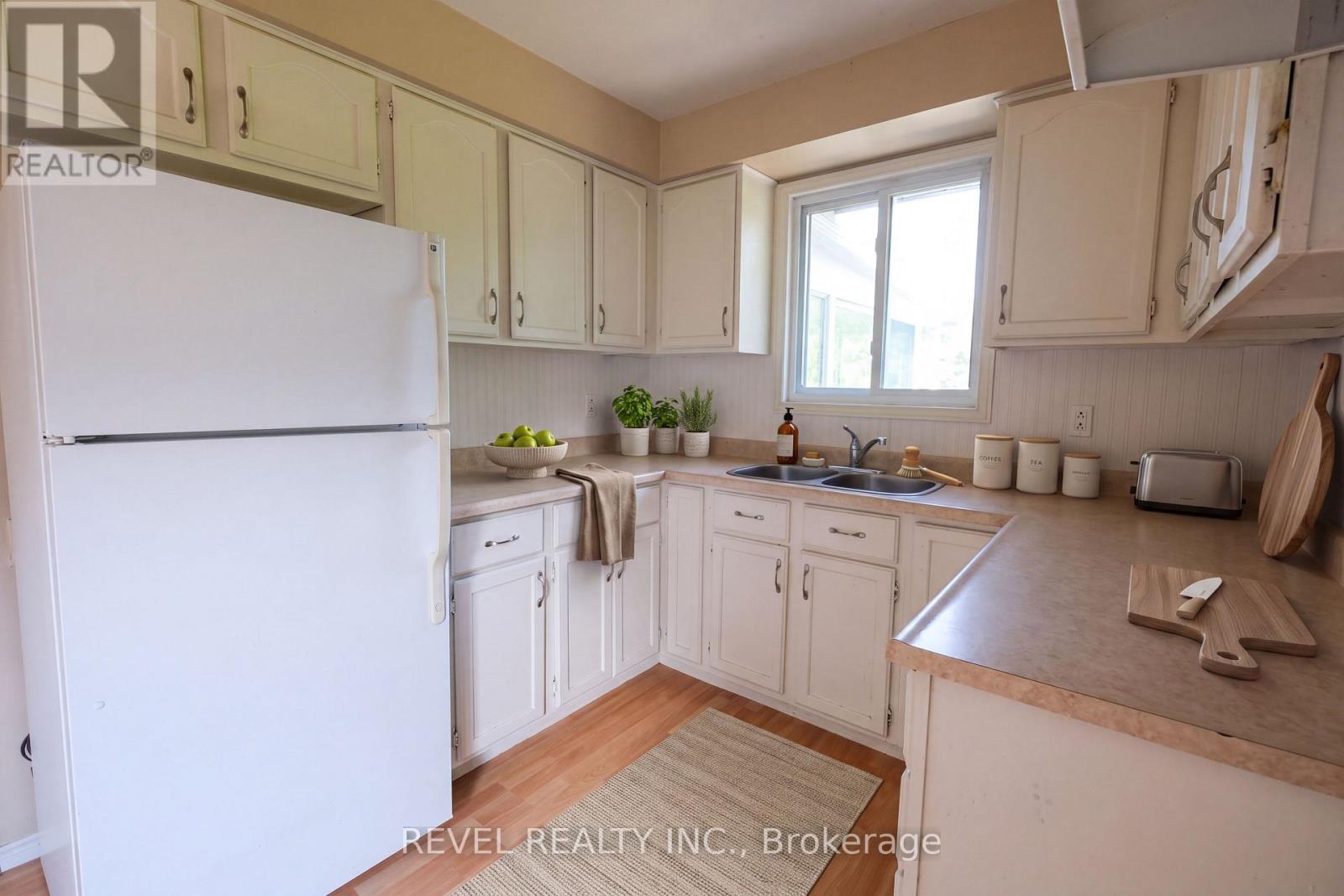 176 Towerhill Road, Peterborough, Ontario  K9H 7M8 - Photo 8 - X13737984