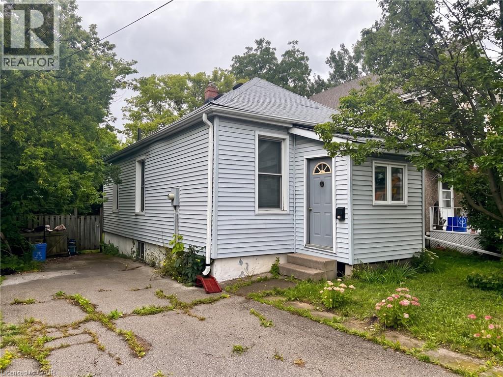 28 Brantdale Avenue, Hamilton, Ontario L9C 1B7 - Photo 1 - 40858859