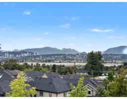 515 11077 RAVINE ROAD, Surrey, British Columbia
