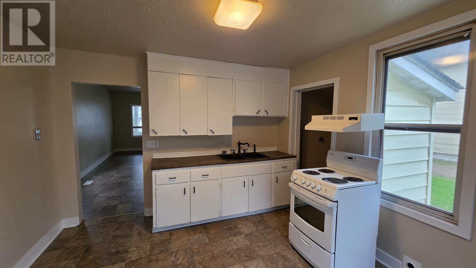 171 St. Georges Ave, Sault Ste. Marie, Ontario P6A 1L3 - Photo 6 - SM262402