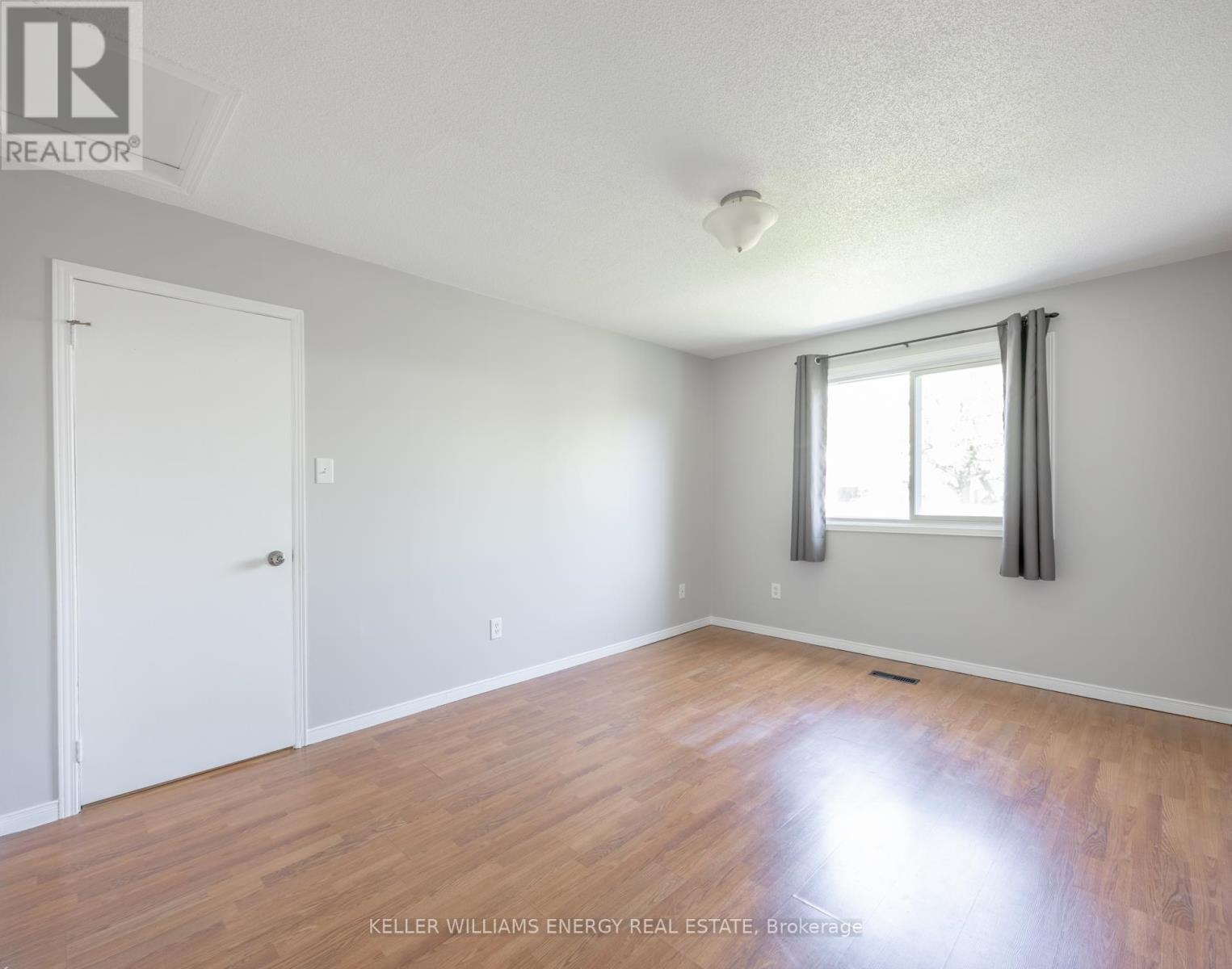 74 Trudeau Drive, Clarington, Ontario  L1C 4K2 - Photo 10 - E13738132