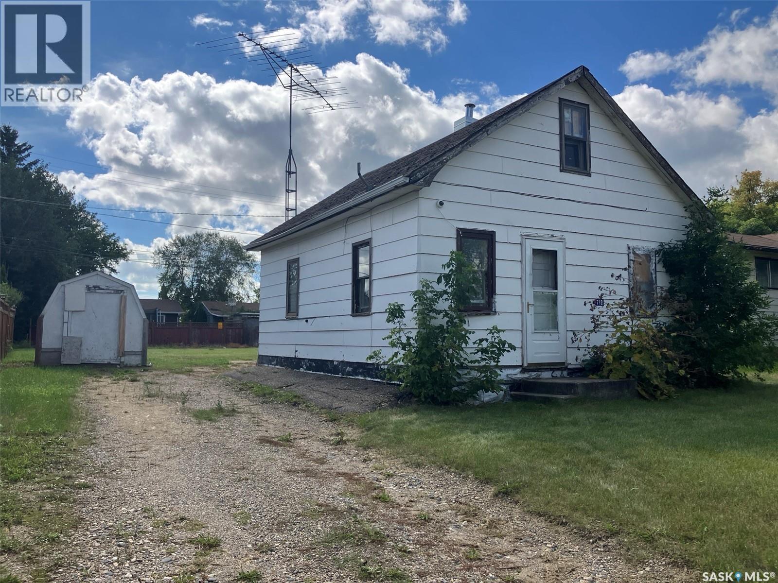710 9th AVENUE W, Nipawin, Saskatchewan