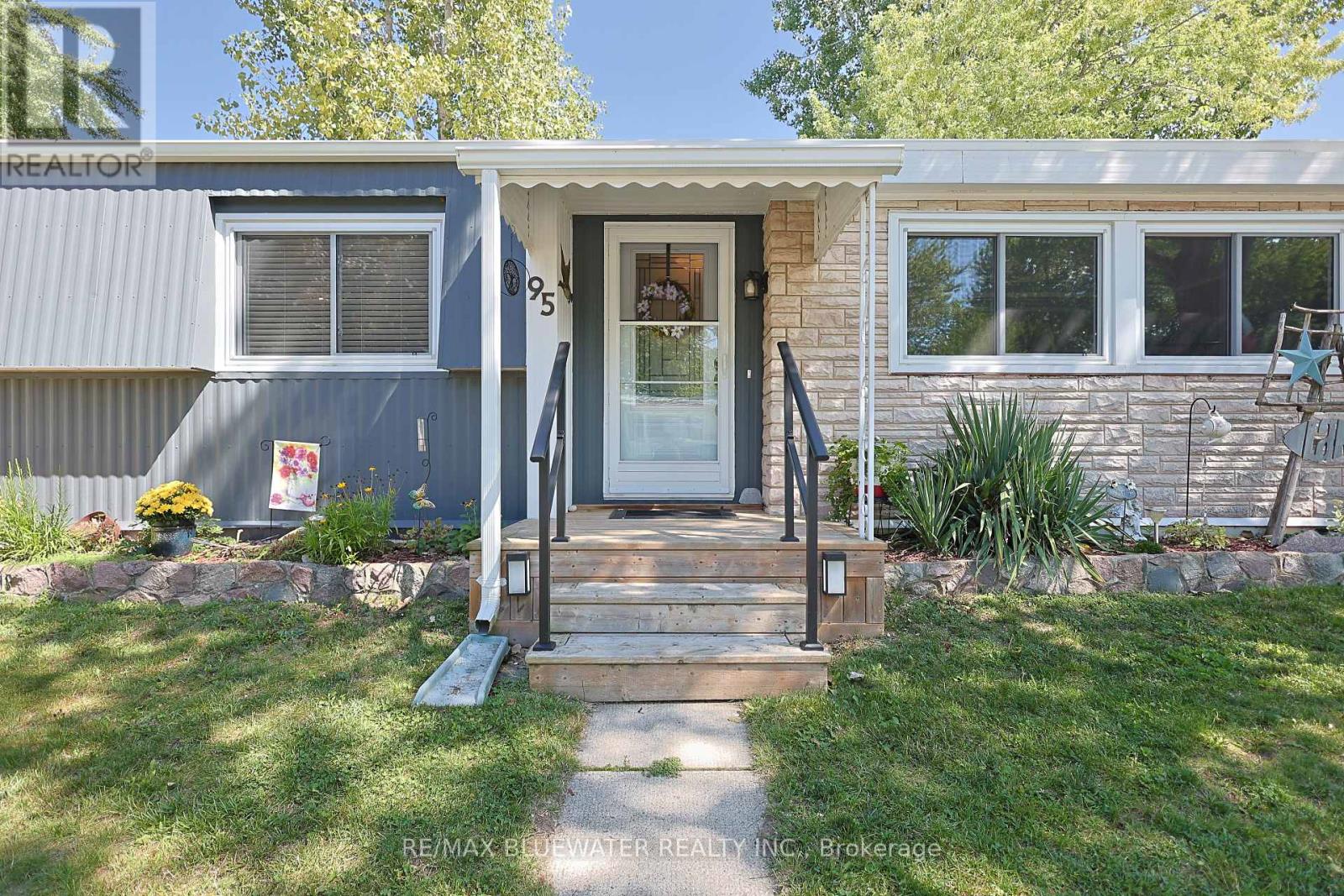 95 Shannon Boulevard, South Huron, Ontario  N0M 1T0 - Photo 10 - X13738104