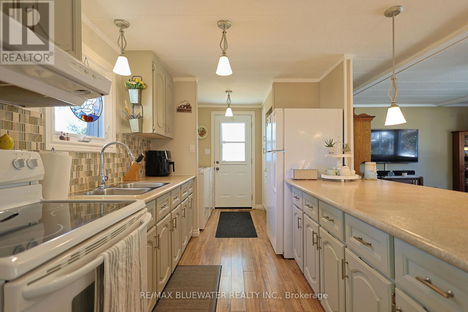 95 Shannon Boulevard, South Huron, Ontario  N0M 1T0 - Photo 22 - X13738104
