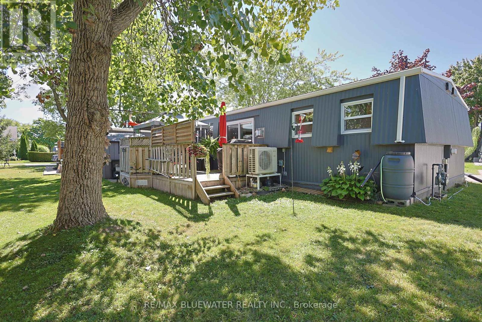 95 Shannon Boulevard, South Huron, Ontario  N0M 1T0 - Photo 3 - X13738104