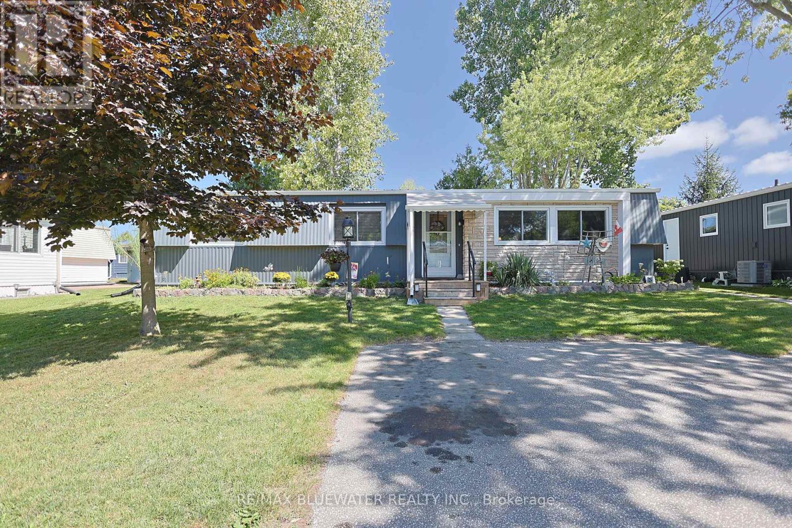 95 Shannon Boulevard, South Huron, Ontario  N0M 1T0 - Photo 7 - X13738104