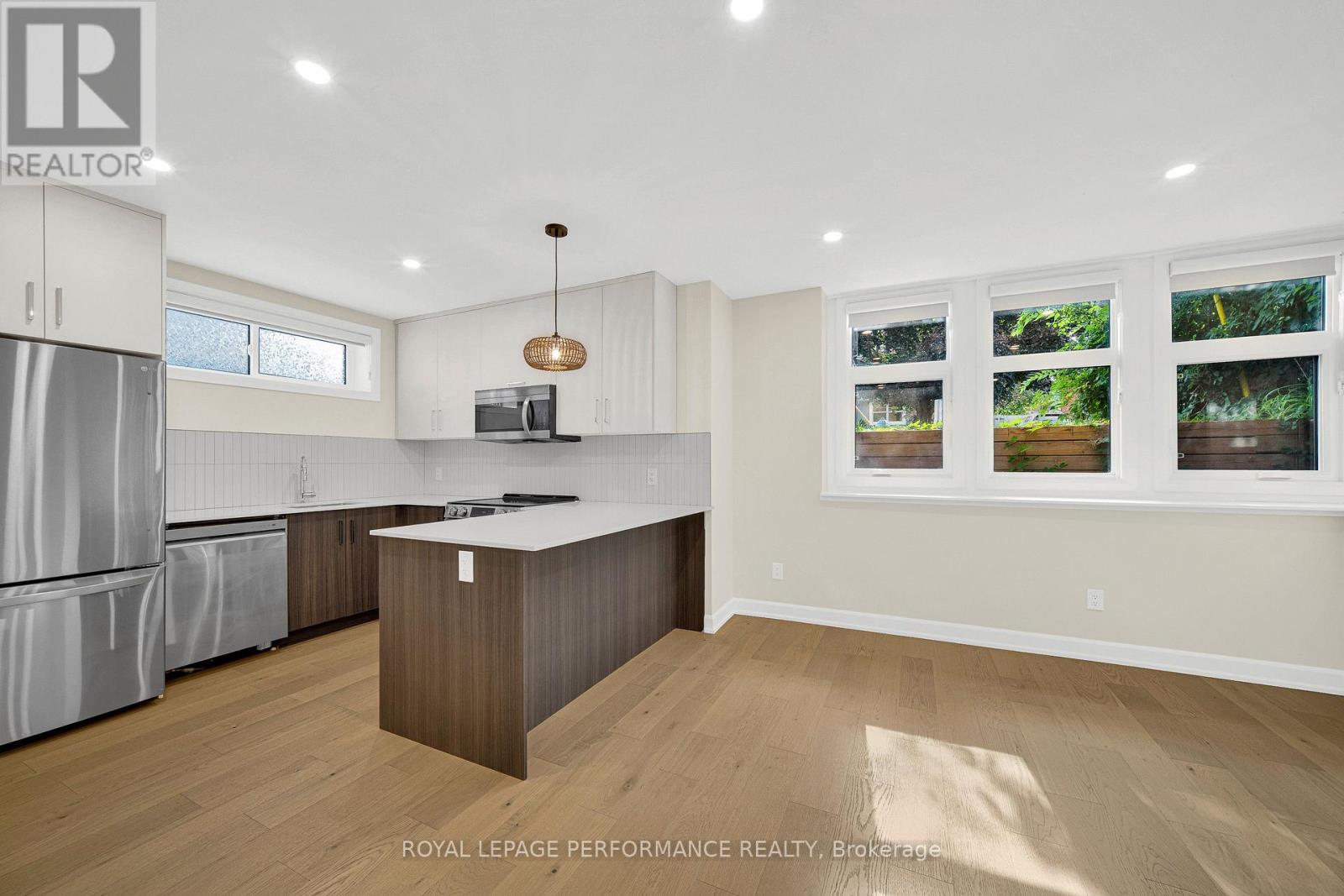 C - 413 Tweedsmuir Avenue, Ottawa, Ontario  K1Z 5N6 - Photo 3 - X13735680