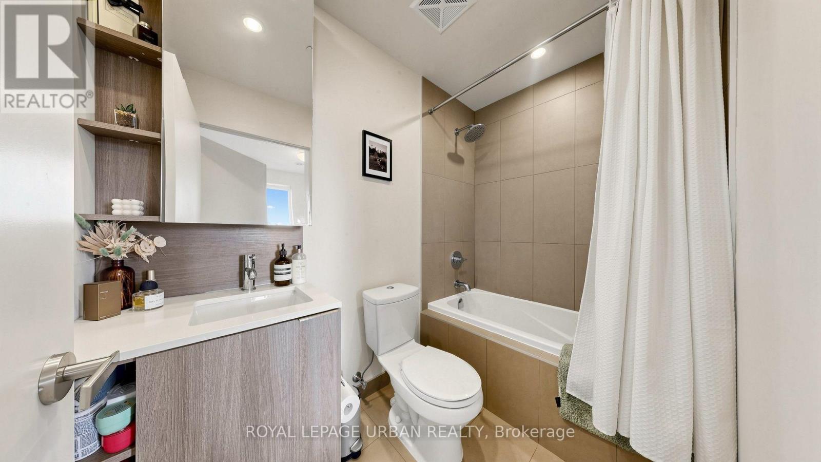 2407 - 55 Regent Park Boulevard, Toronto, Ontario  M5A 3H6 - Photo 26 - C13738042
