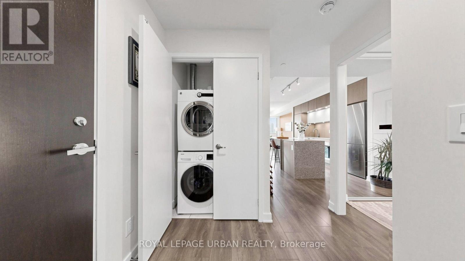 2407 - 55 Regent Park Boulevard, Toronto, Ontario  M5A 3H6 - Photo 8 - C13738042