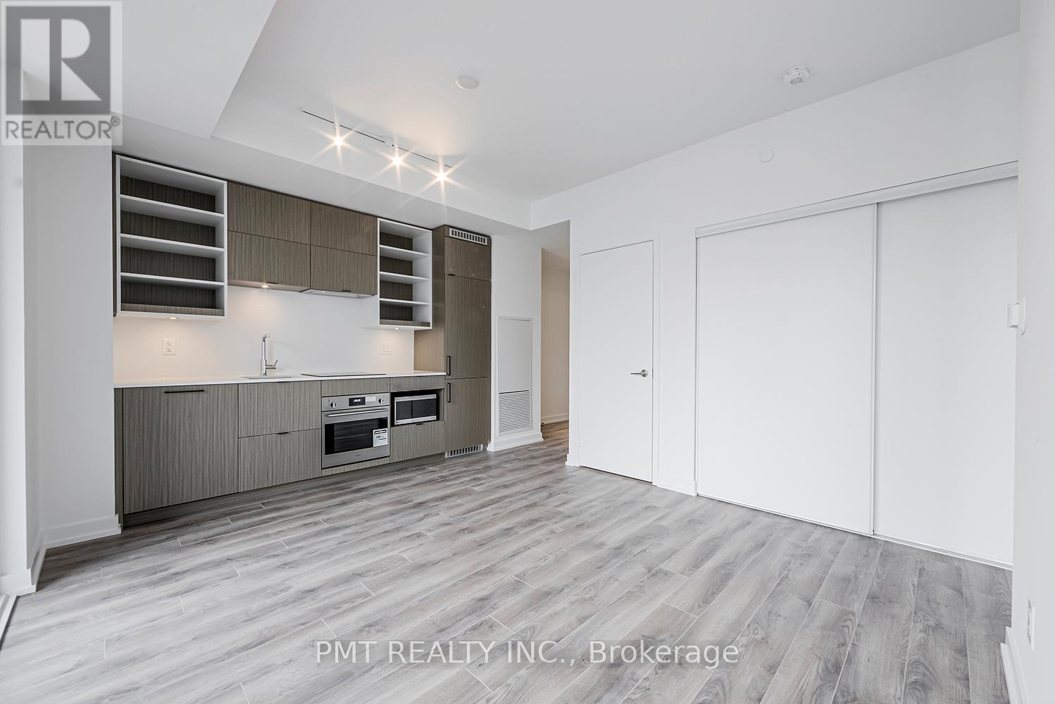 1901 - 20 Edward Street, Toronto, Ontario  M5G 0C5 - Photo 2 - C13738114