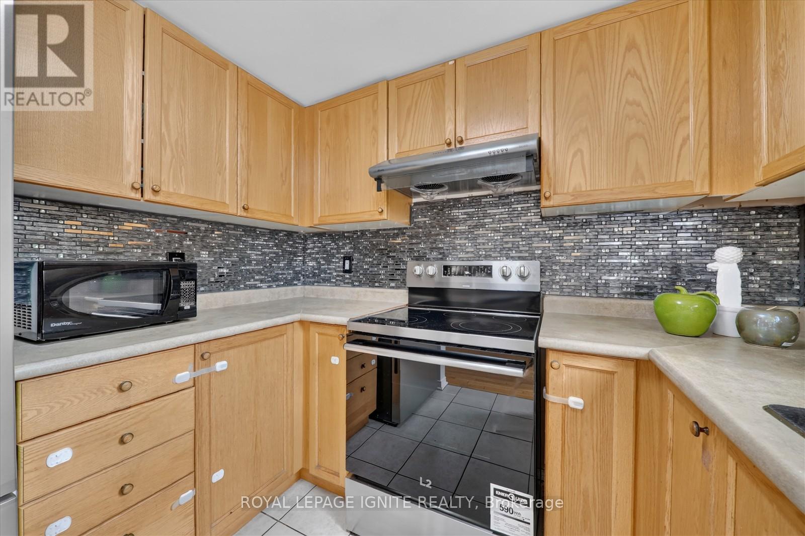 29 - 42 Pinery Trail, Toronto, Ontario  M1B 6H9 - Photo 11 - E13738124