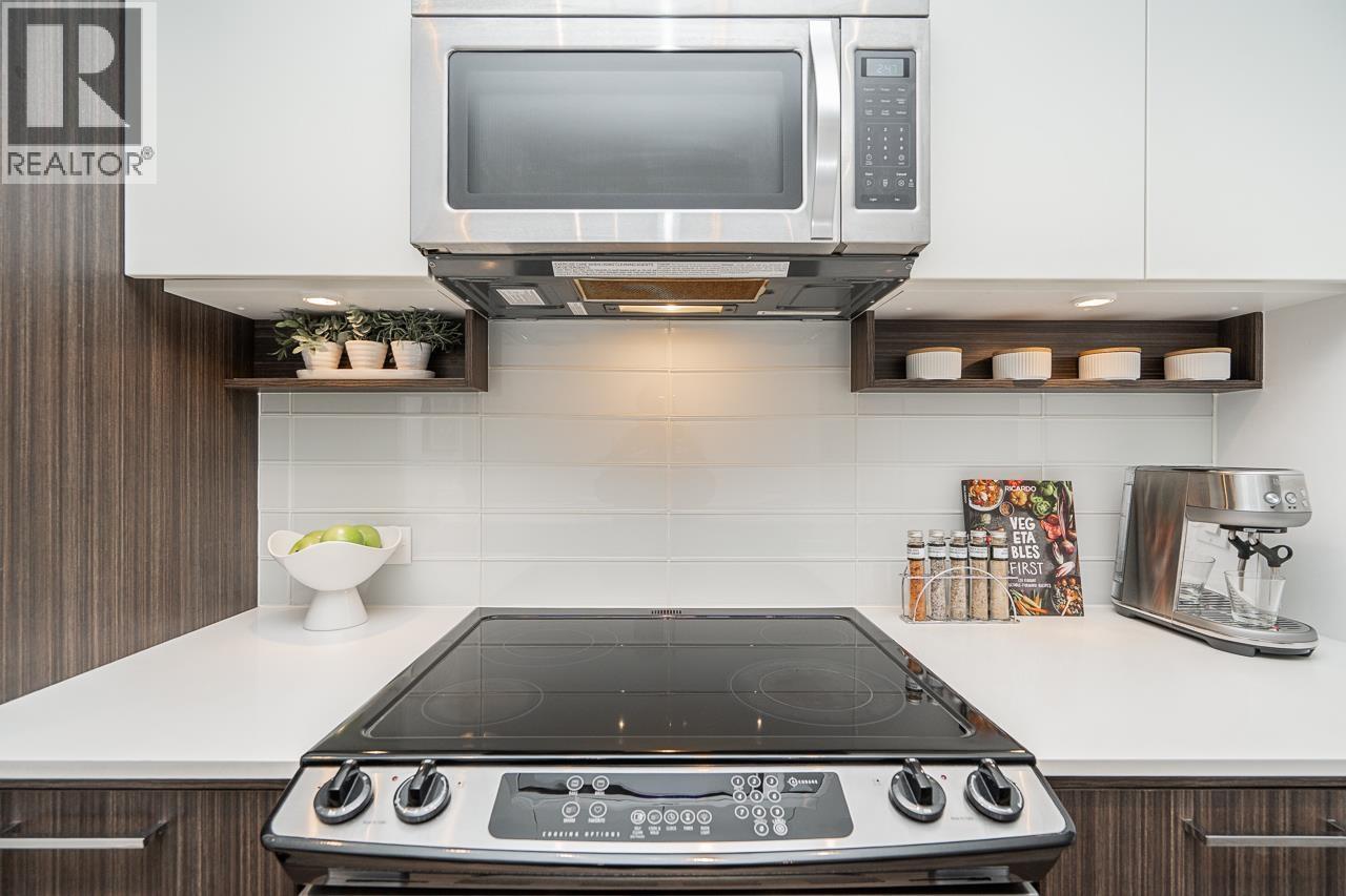 213 618 Como Lake Avenue, Coquitlam, British Columbia  V3J 0G1 - Photo 12 - R3160919