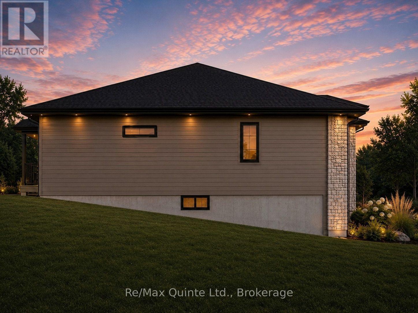 30 Exeter Court, Quinte West, Ontario  K8V 5P4 - Photo 4 - X13737750