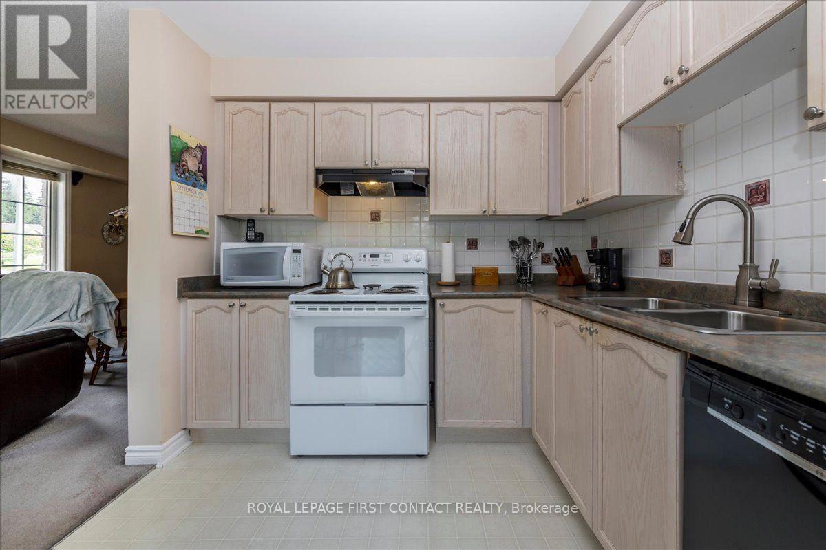 28 Pass Court, Barrie, Ontario  L4N 5R9 - Photo 18 - S13738100