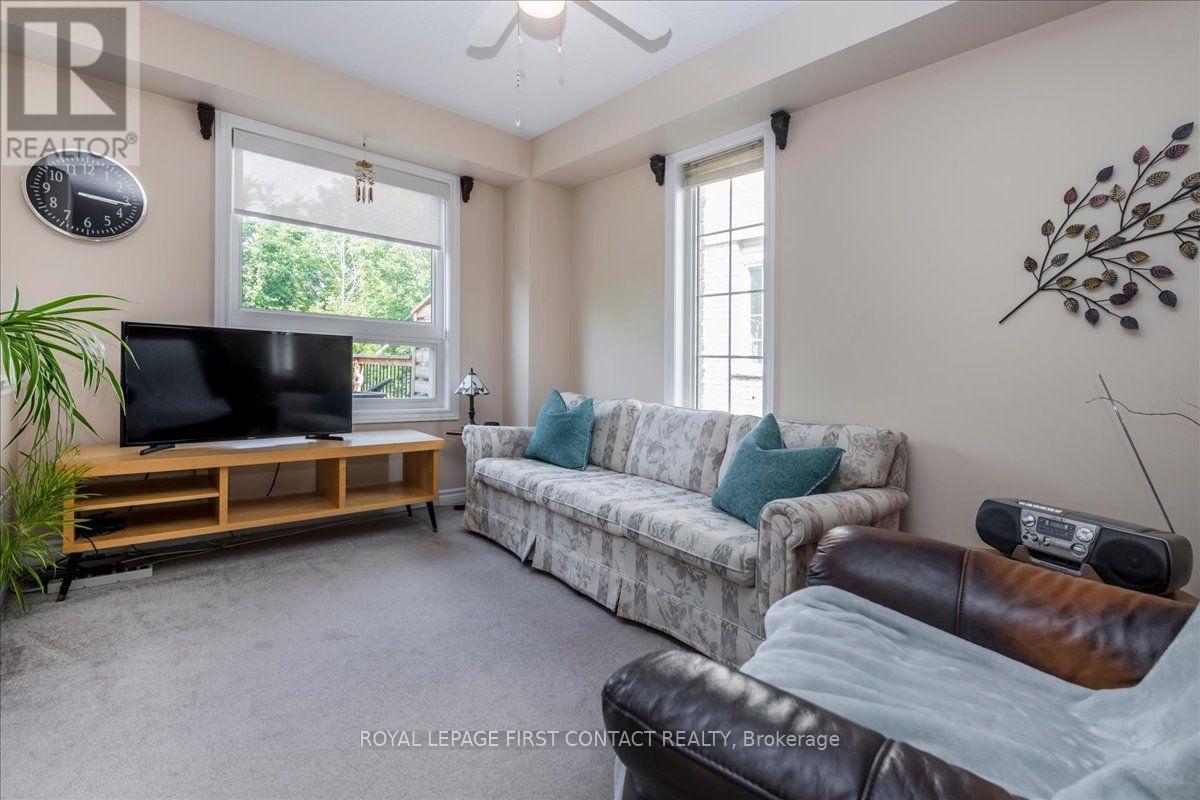 28 Pass Court, Barrie, Ontario  L4N 5R9 - Photo 8 - S13738100