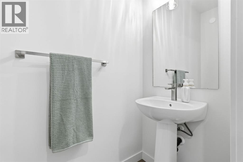 154 Crestridge Common Sw, Calgary, Alberta  T3B 6J5 - Photo 15 - A2341490