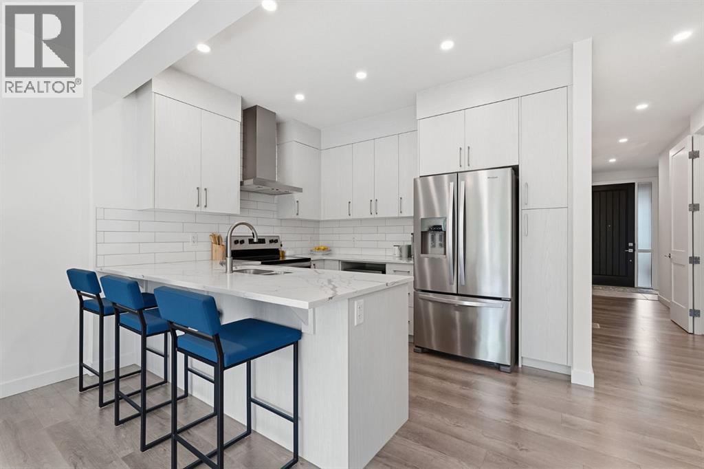 154 Crestridge Common Sw, Calgary, Alberta  T3B 6J5 - Photo 4 - A2341490