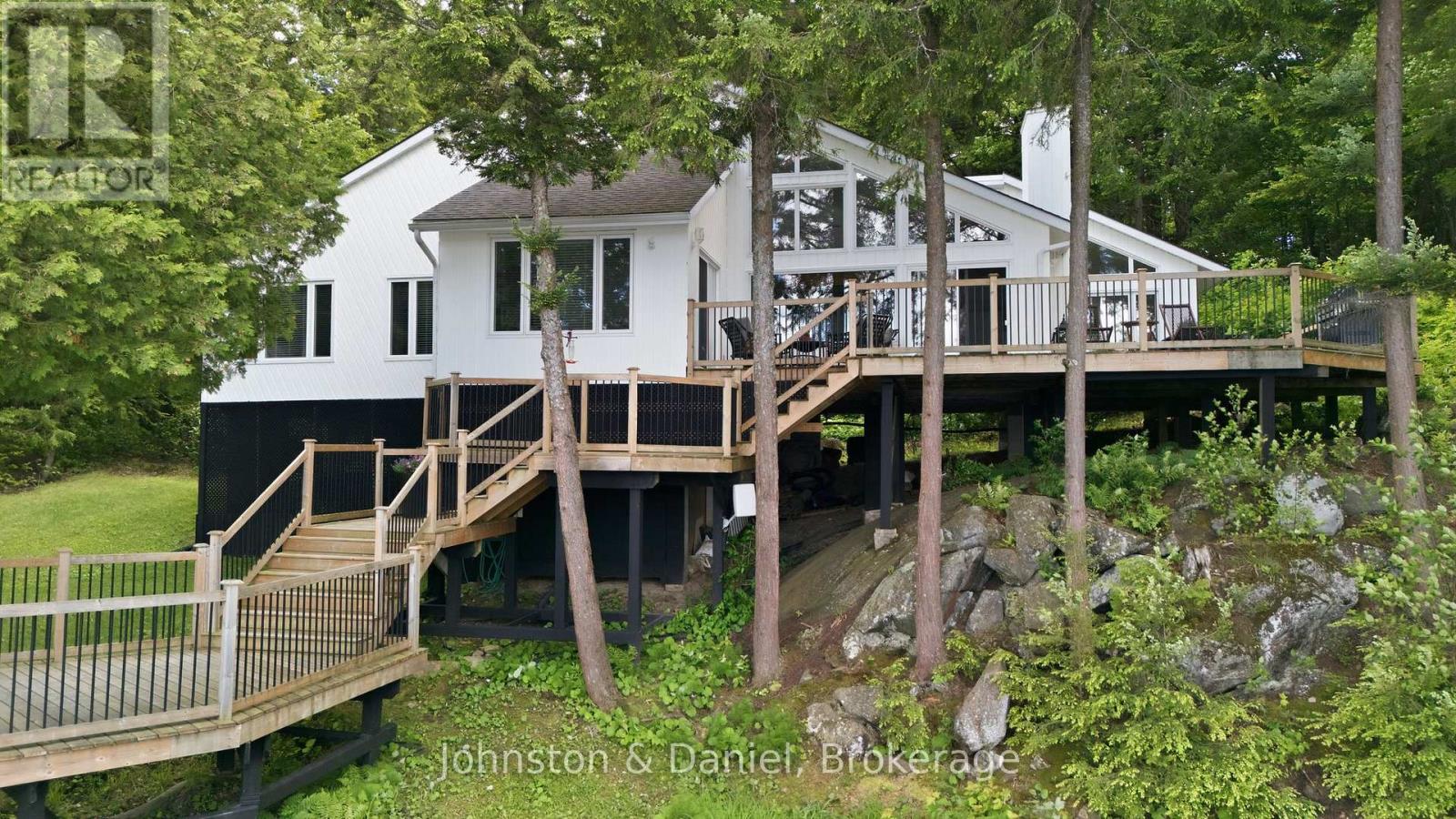 200 BLACKSTONE LAKE WATER, The Archipelago, Ontario