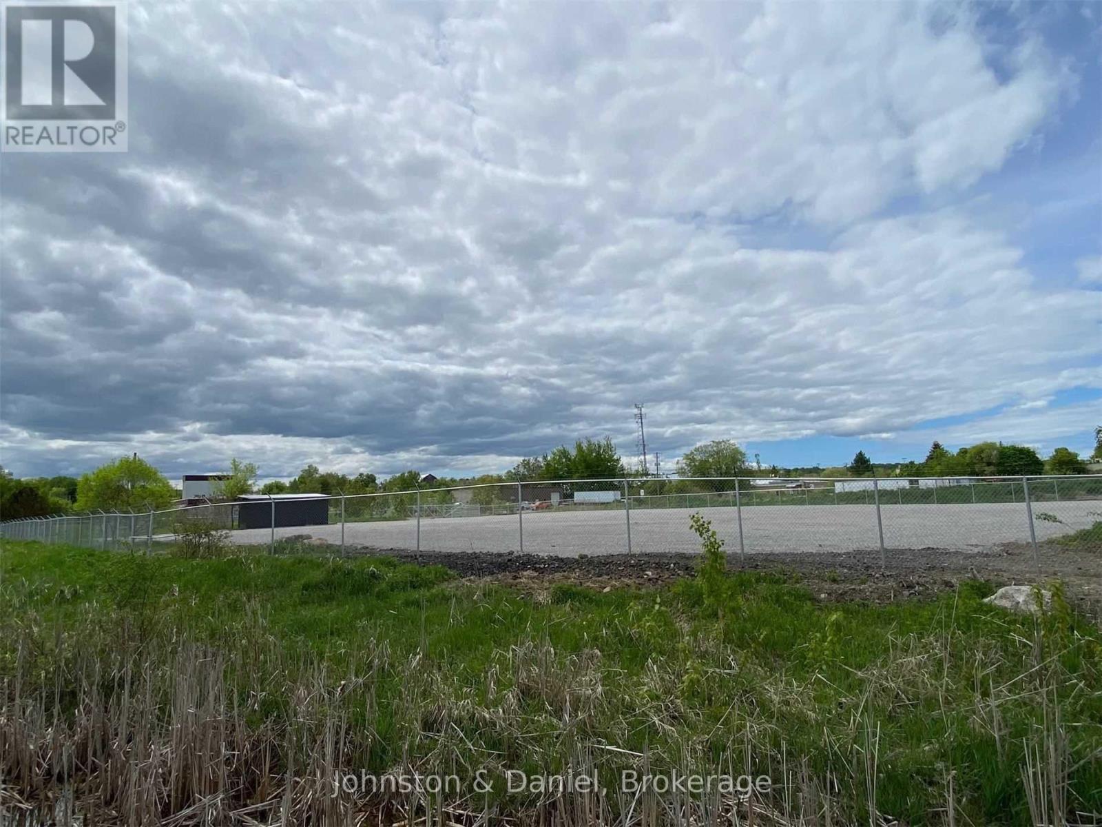 15 Forest Plain Road, Oro-Medonte, Ontario  L3V 0R4 - Photo 11 - S13689324