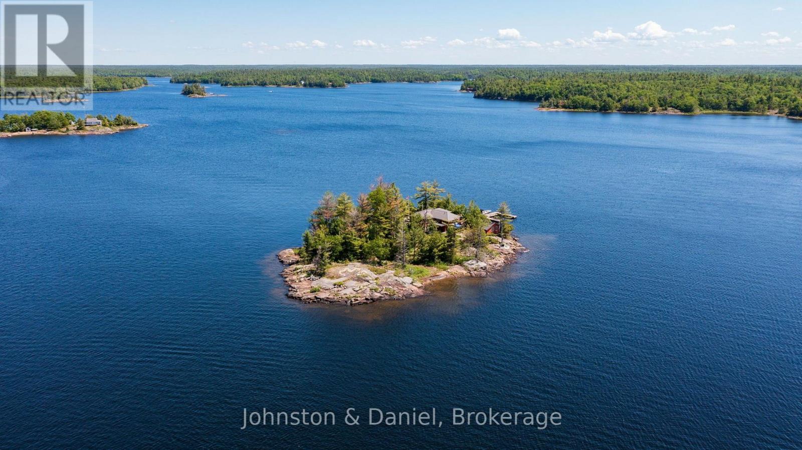 1 B254 EMERALD ISLAND, The Archipelago, Ontario